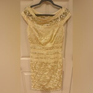 Women’s size small Vintage Hand sewn pale yellow lace cocktail dress